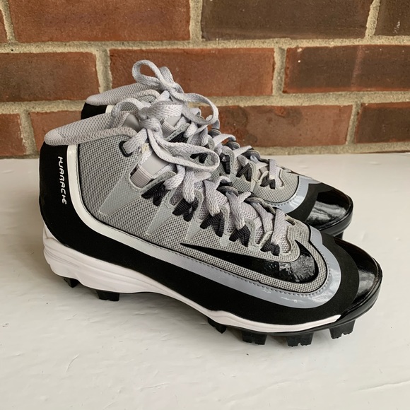 Like new Nike BSBL soccer cleats sneakers - Picture 4 of 8